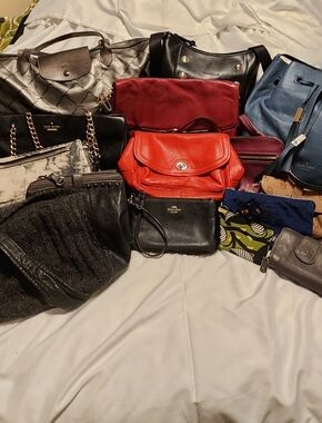Coach, Longchamp, Kate Spade, Dooney, Kipling, Harbour 2nd, Aimee Kestenberg...